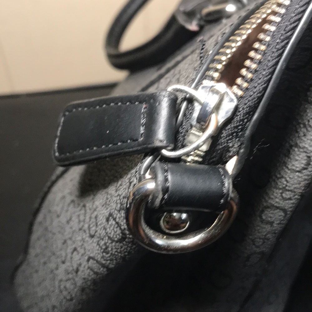 Guess black floral purse and wallet - Picture 8 of 11